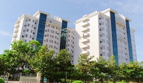 Năm 2002: Saigon Group được thành lập, khởi đầu hoạt động trong lĩnh vực xây dựng và tư vấn kỹ thuật.