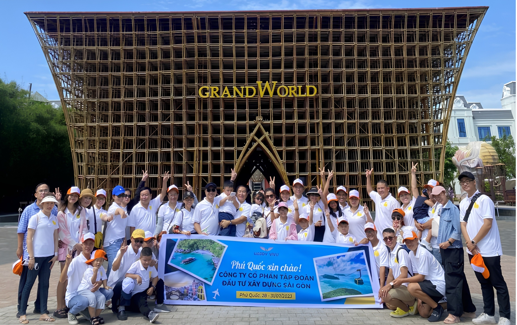 TEAM BUILDING GẮN KẾT ĐỂ VƯƠN XA