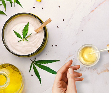 Bình Dị Để Yêu – Khi bức tranh trở thành nhịp cầu tri ân phụ nữ Việt