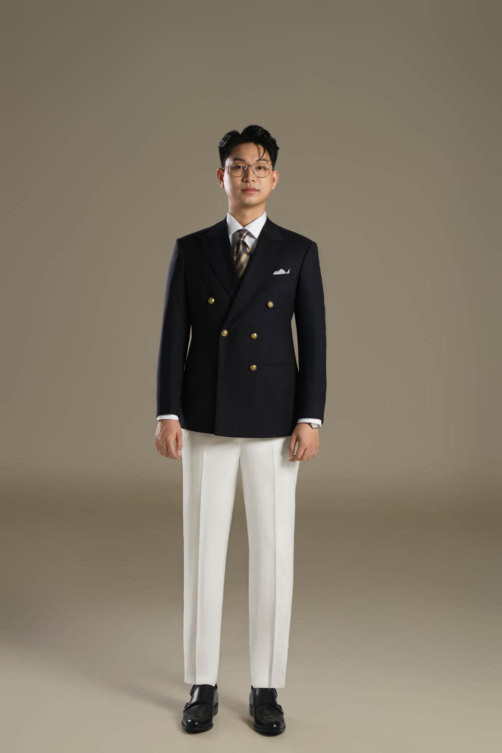 Look6 Black double-breasted suit