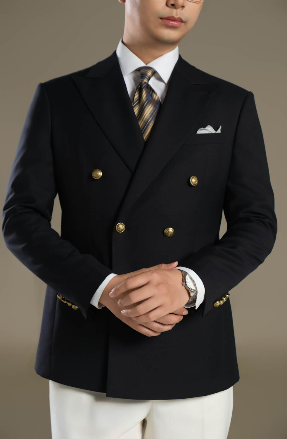 Look6 Black double-breasted suit