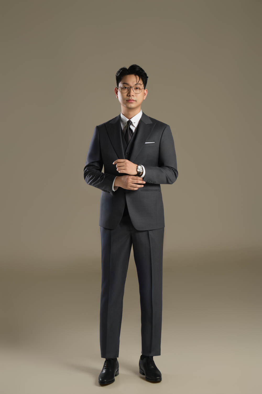 LOOK 2 | Gray Suit