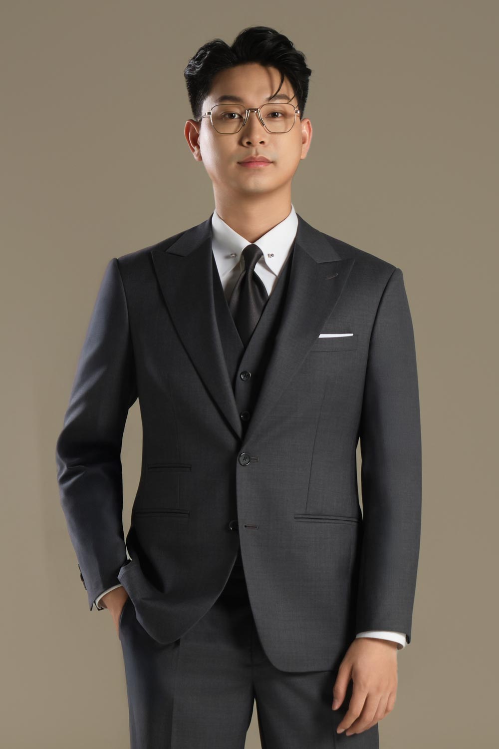 LOOK 2 | Gray Suit
